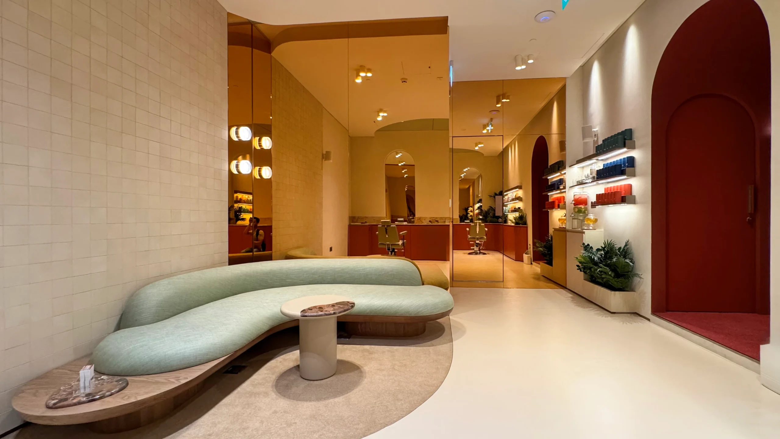Brau Salon interior detail
